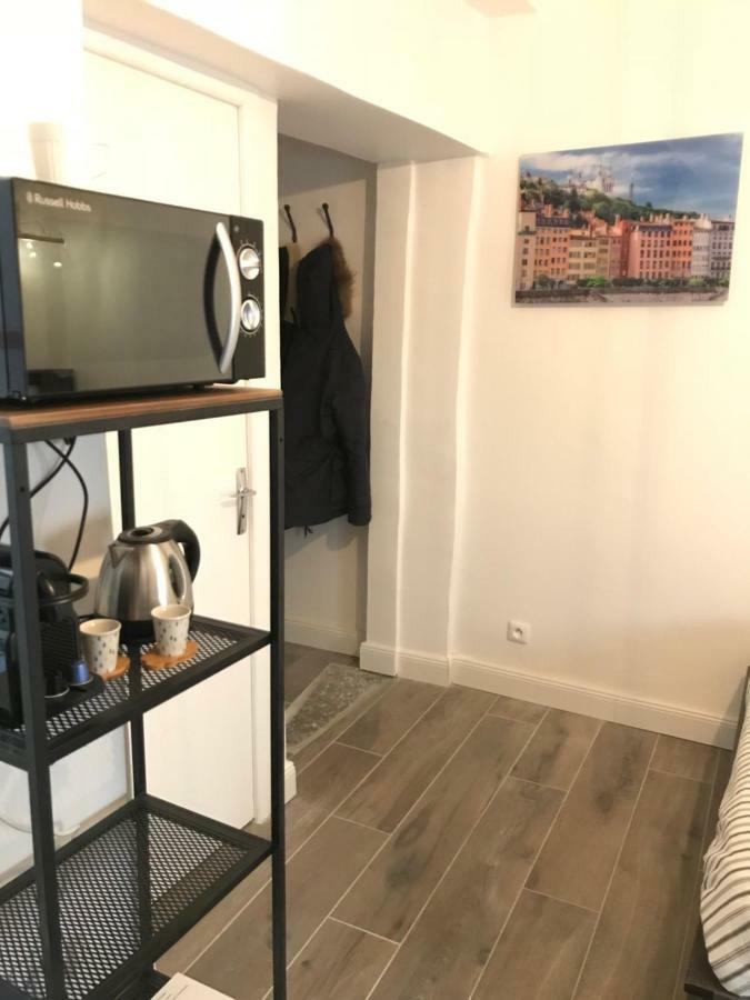 Studio au cœur de lyon Apartamento Exterior foto
